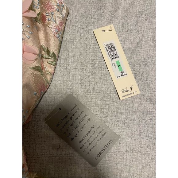 Eliza J size 8 women’s appliqué embroidered floral dress wedding luxe - NEW - Picture 2 of 3